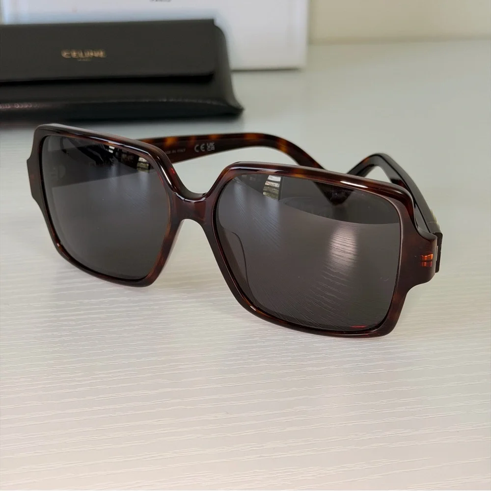New! Celine Brown Triomphe Sunglasses with Gold Detail, CL40316U 52A, Authentic - Picture 6 of 11